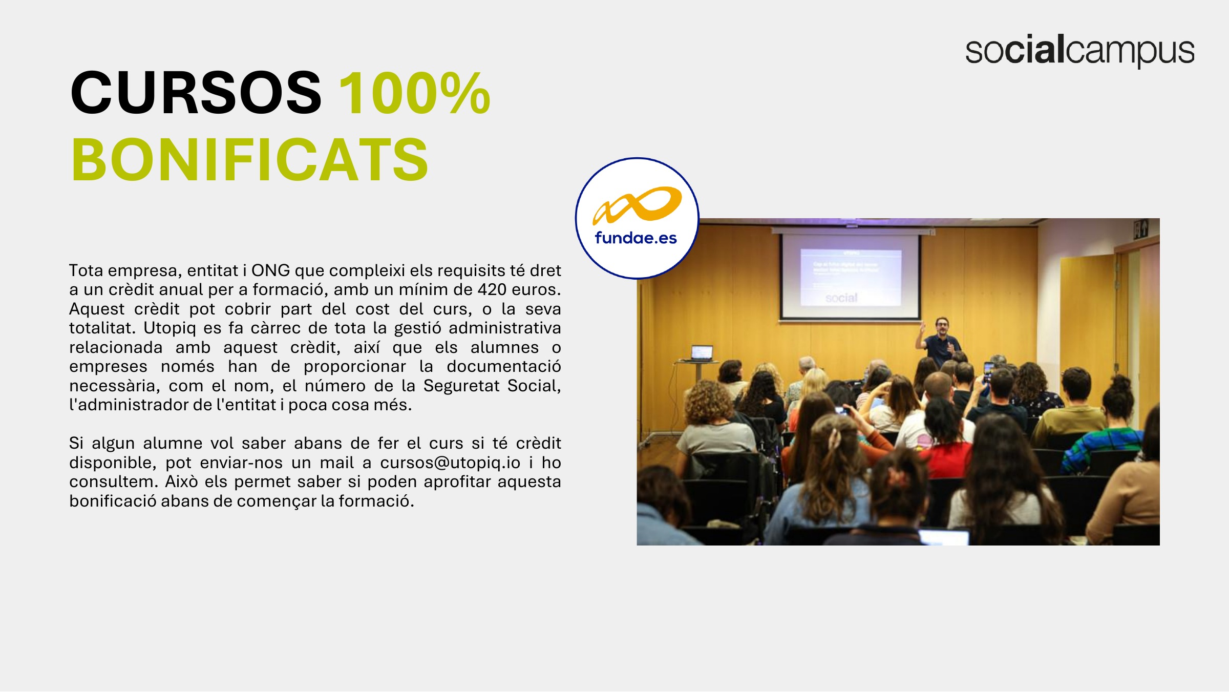 Aula llena durante una formación de Social Campus